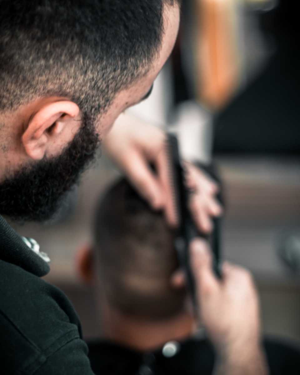 Barber Cutting