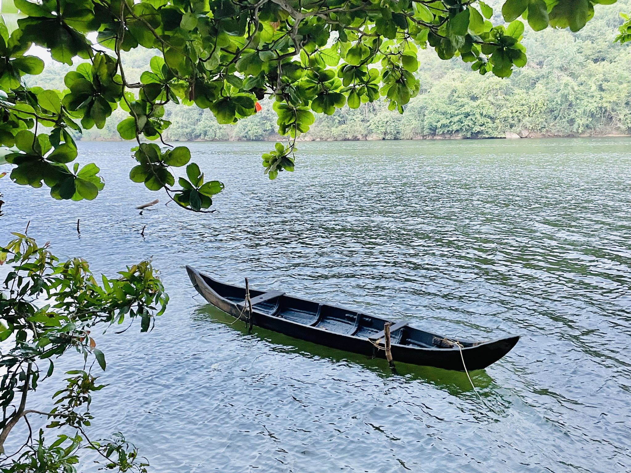 Small fishing boat. Here normally it is used in rivers. Perumanna, Kozhikode, Kerala.