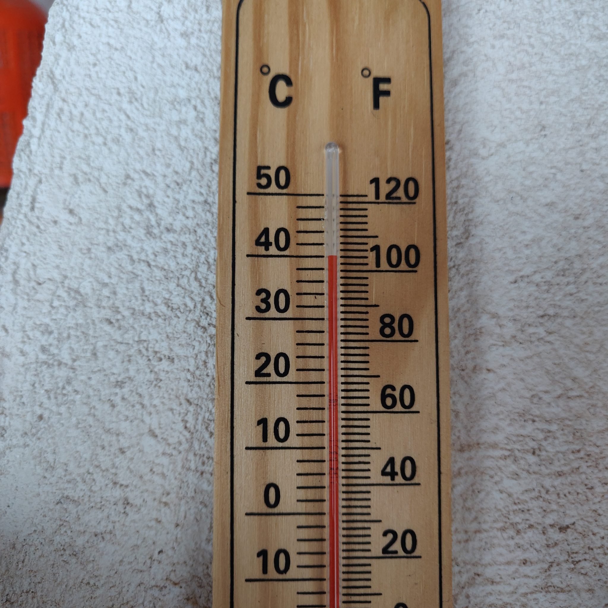 40ºC / 104ºF thermometer