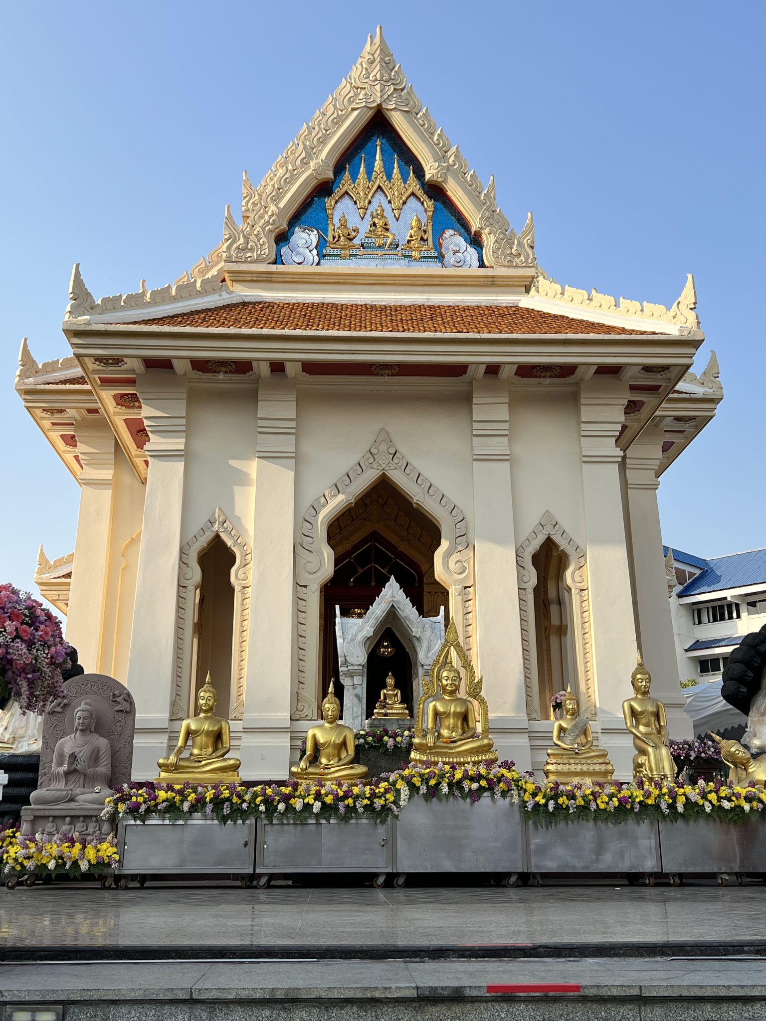 wat traimit, golden buddha, bangkok, thailand