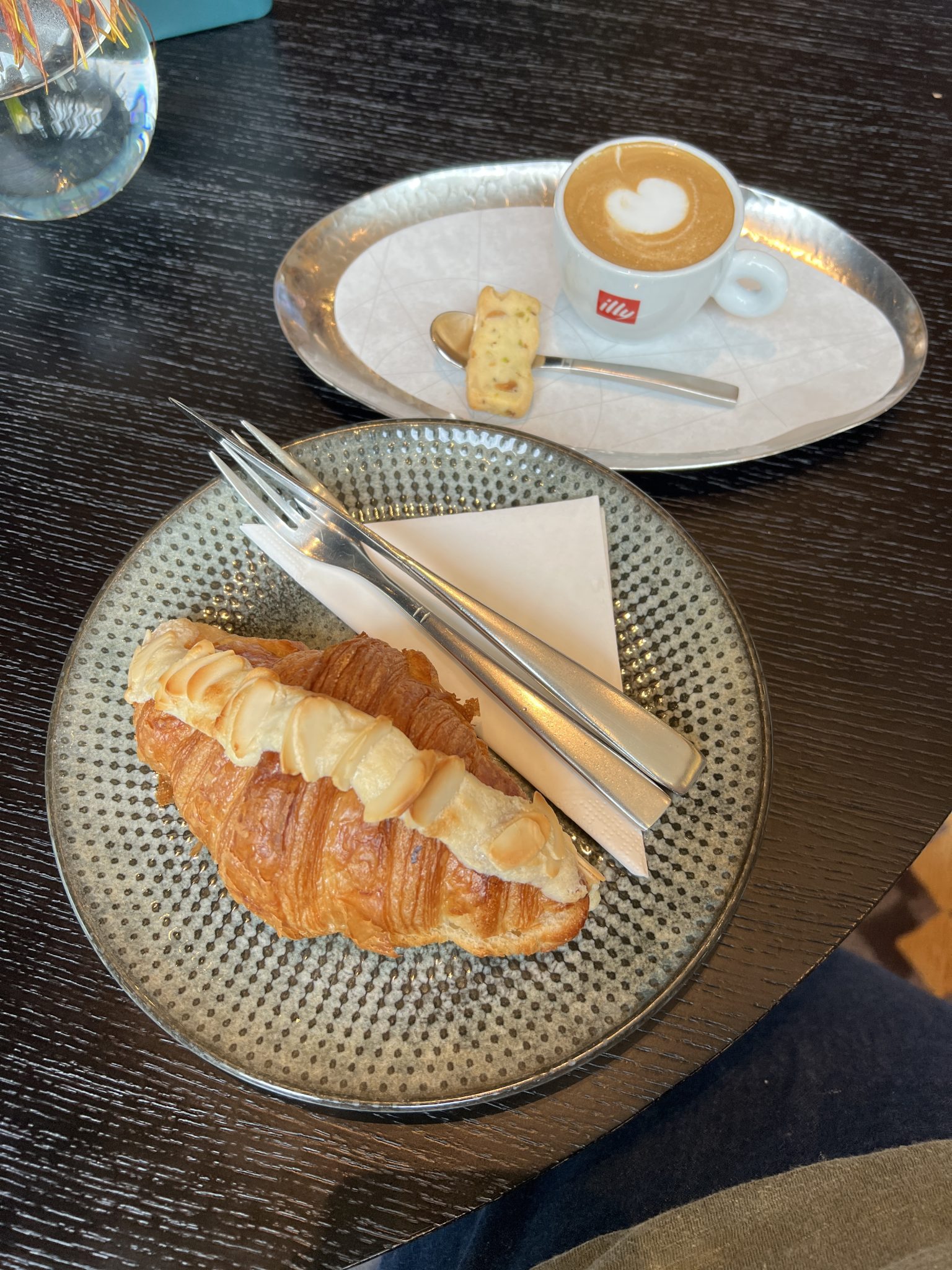 Almond Croissant, Espresso, Bangkok, Thailand, WCAsia