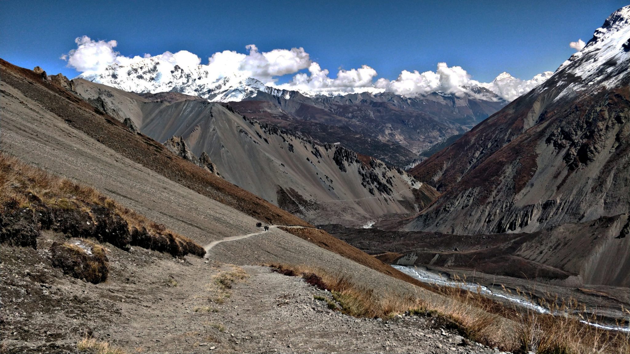 Trek trail on the way to Tilicho Lake in Nepal.