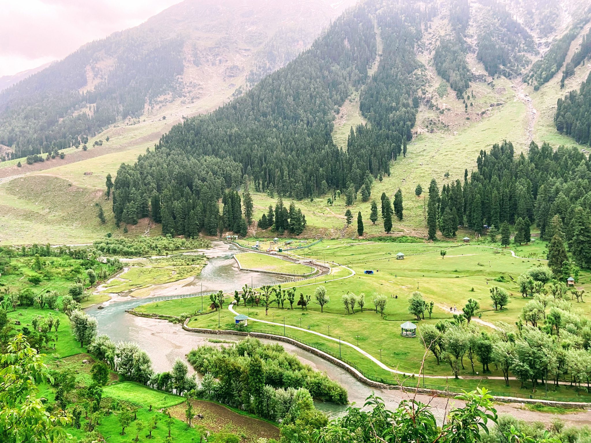 Betaab Valley, Pahalgam (Kashmir)