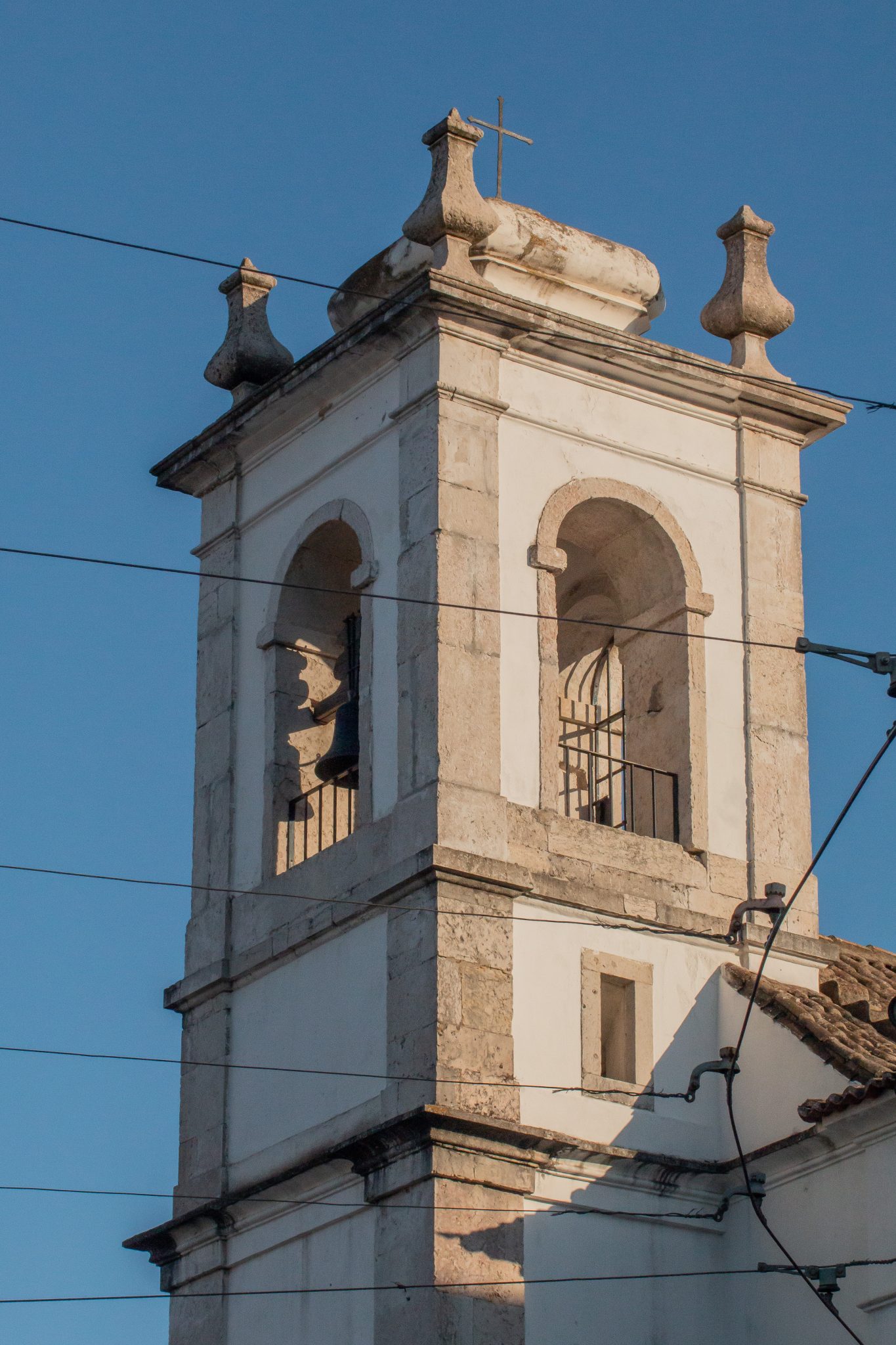 Sta. Luzia Church bell tower, in Lisbon - Torre do sino da Igreja de Sta. Luzia, em Lisboa