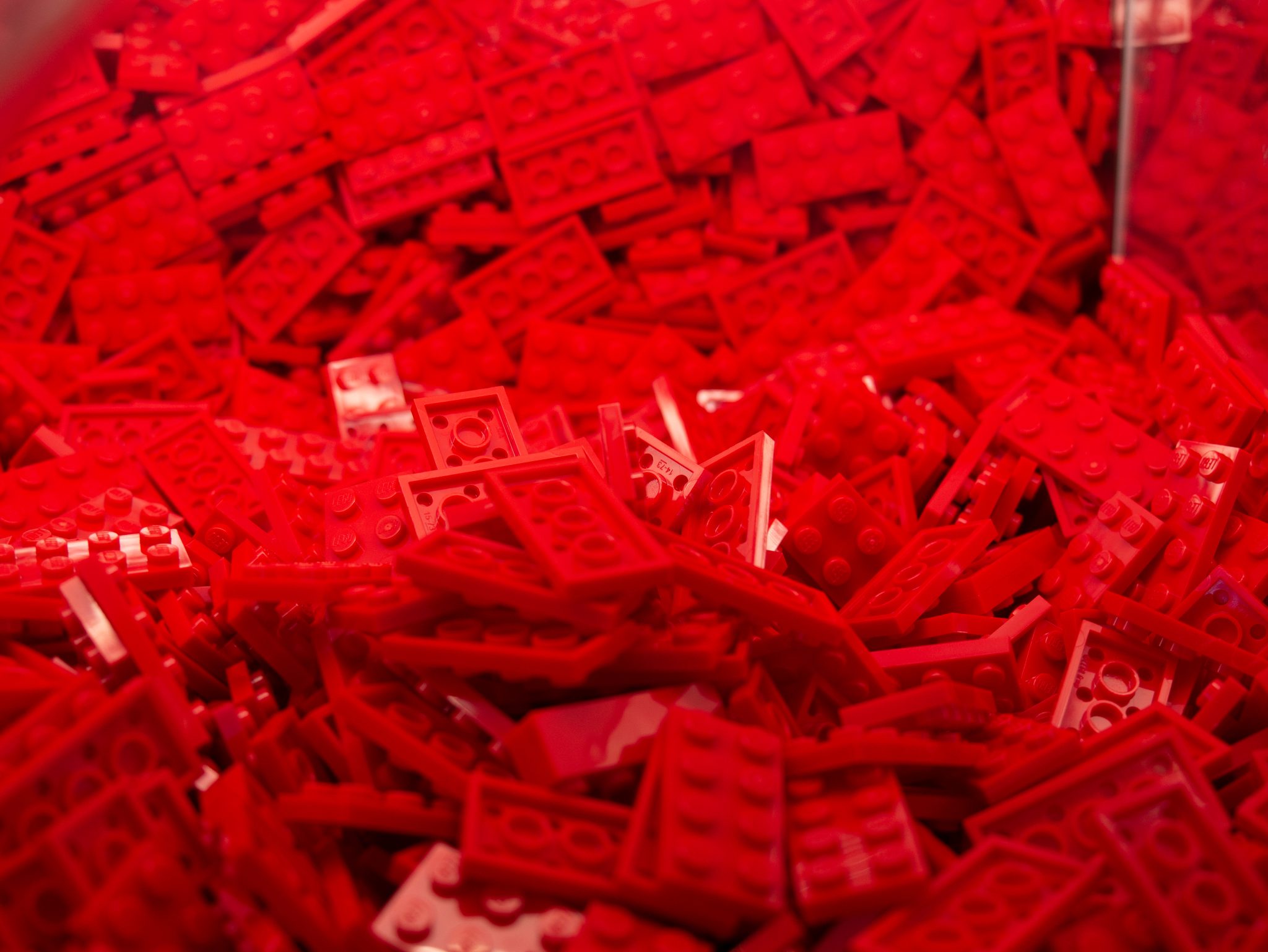 Red LEGO building brinks