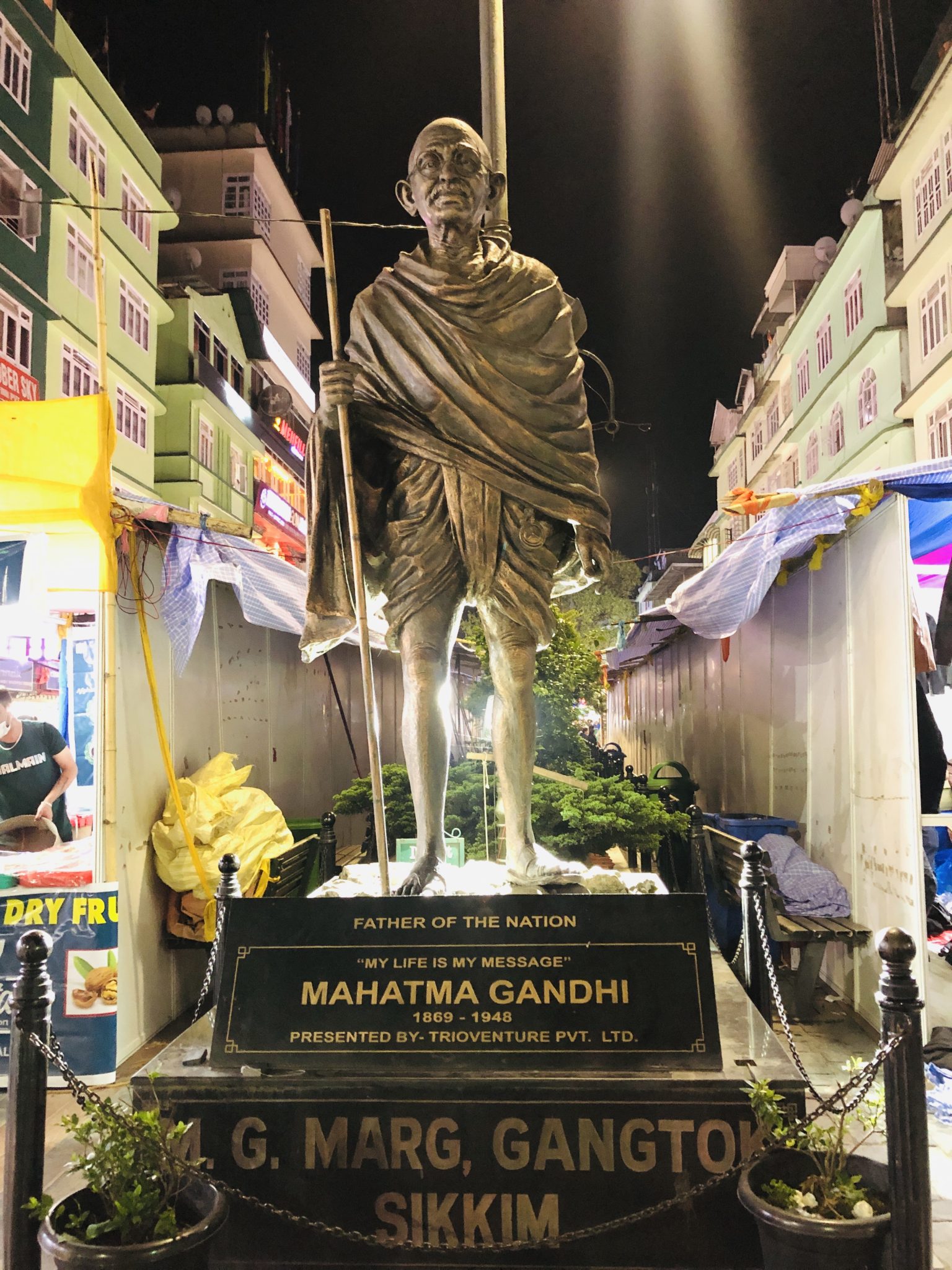 Mahatma Gandhi Statue Darjeeling MG Road