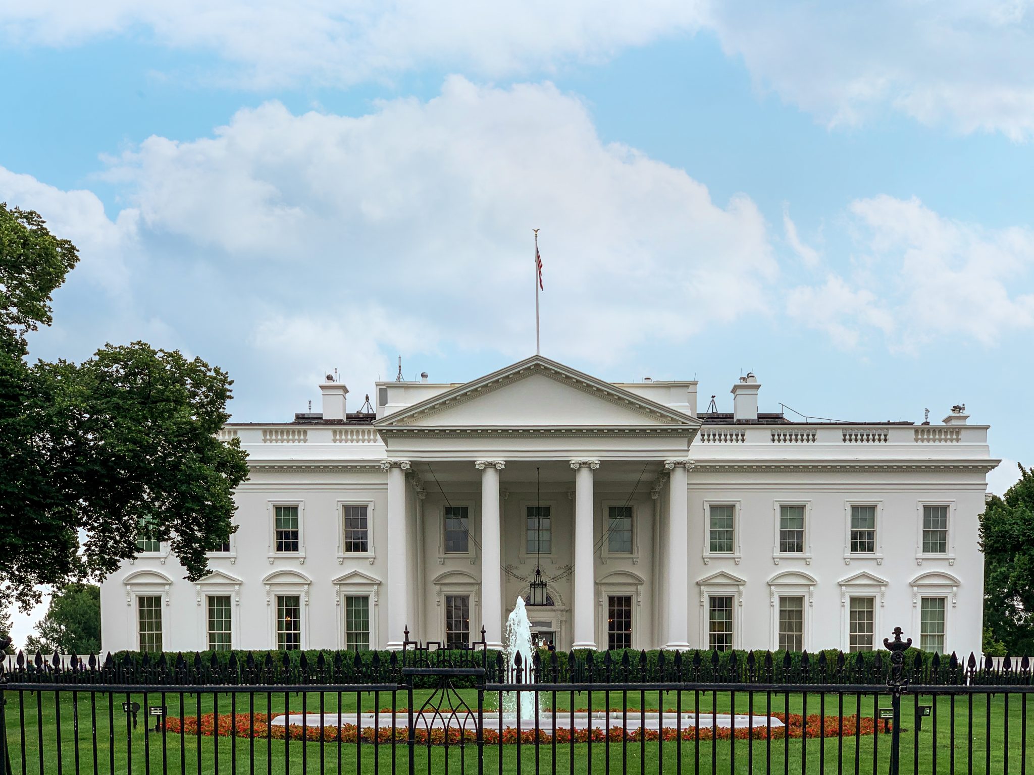 United States White House building