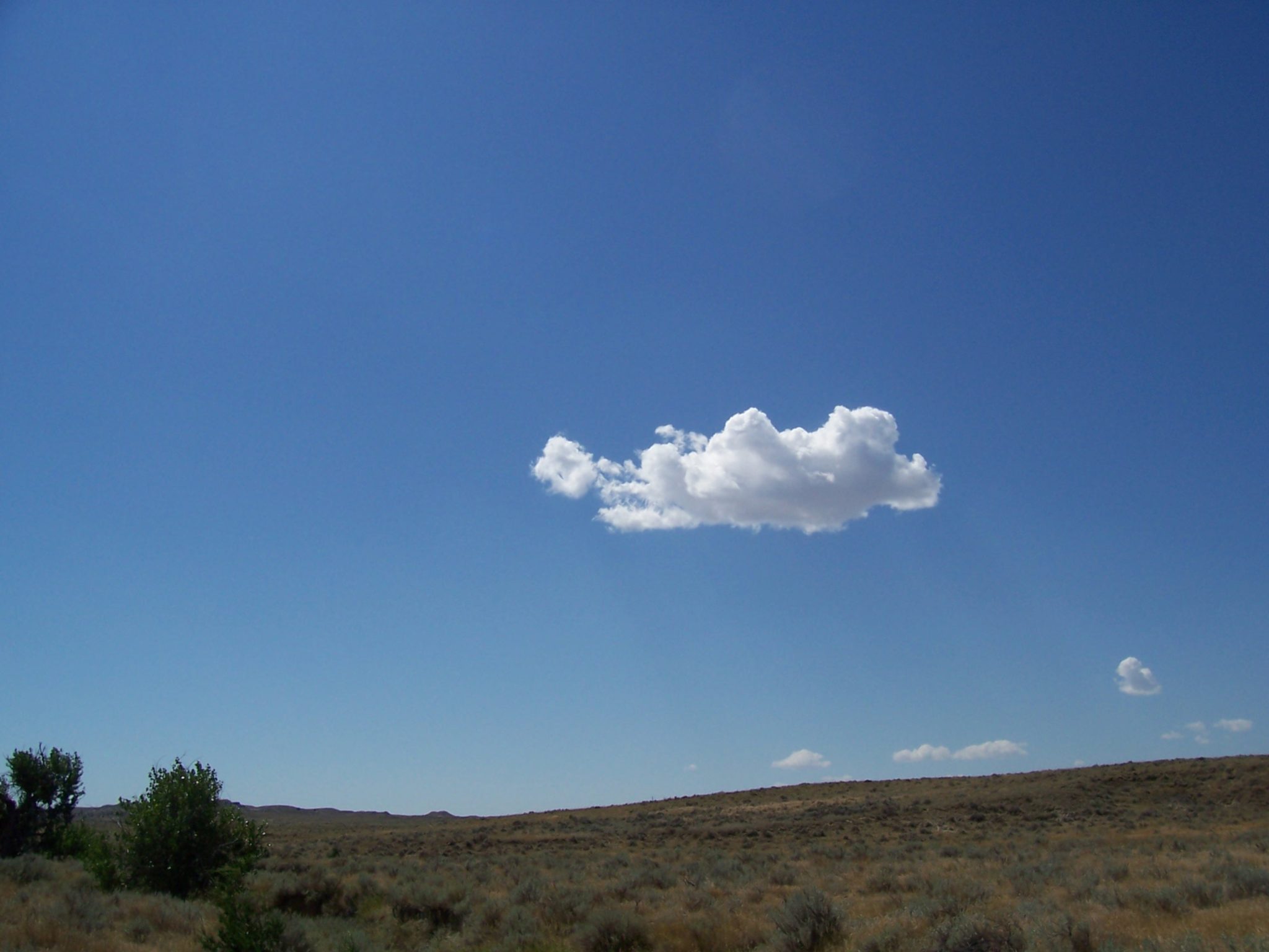 Lone cloud over the desert of Wyoming