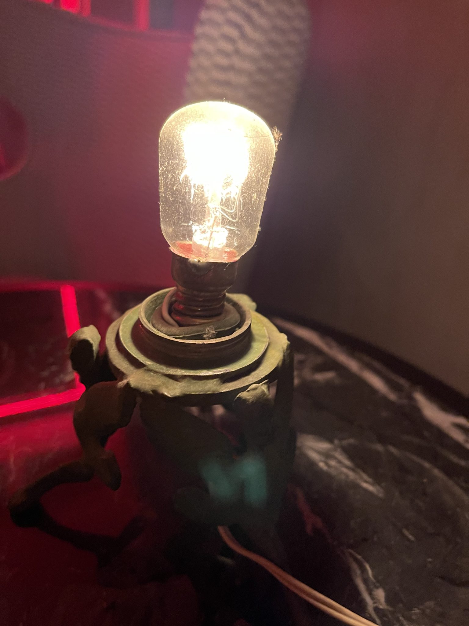 Antique lamp with impossible to find replacement bulb