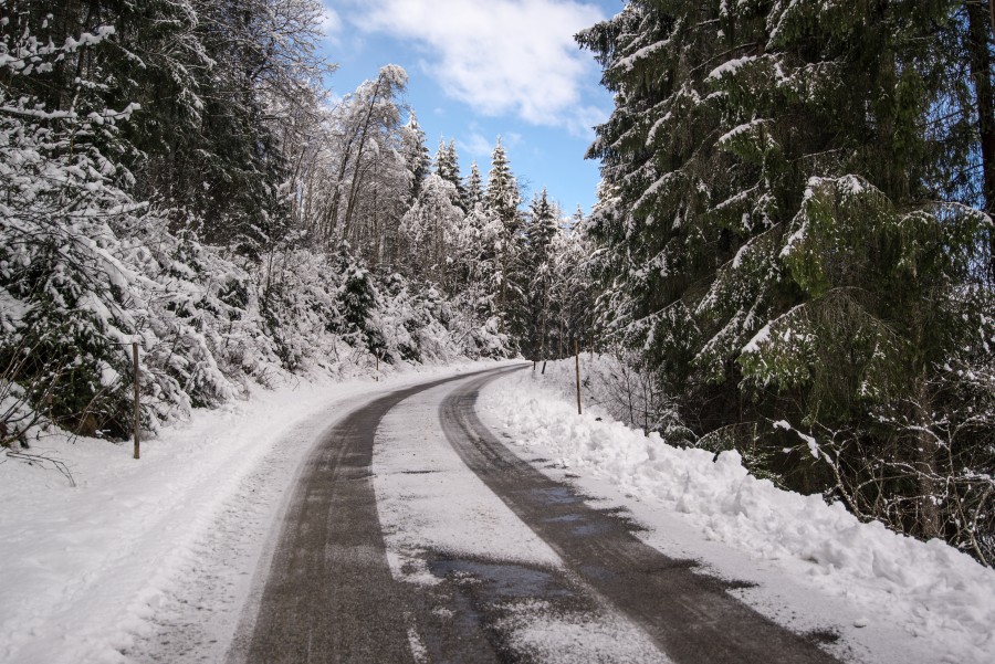 Snow road corner