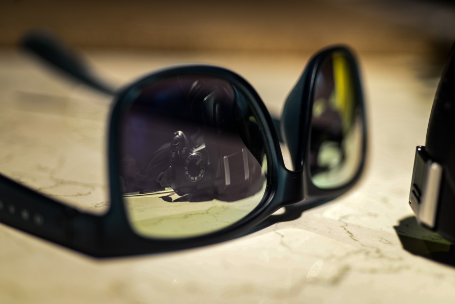 Sunglasses camera reflection