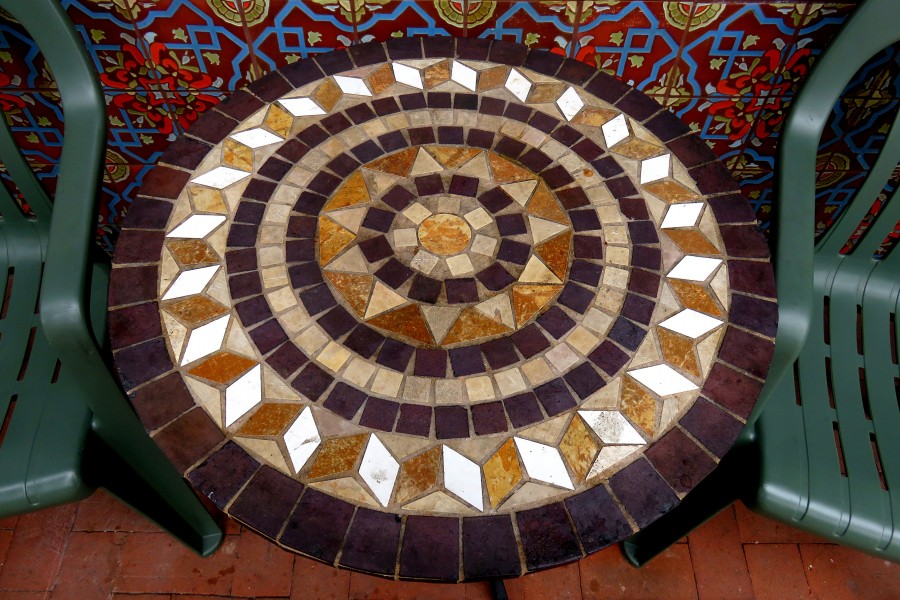 inlaid round table
