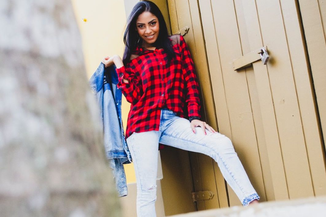 Model Posing in Jeans · Free Stock Photo