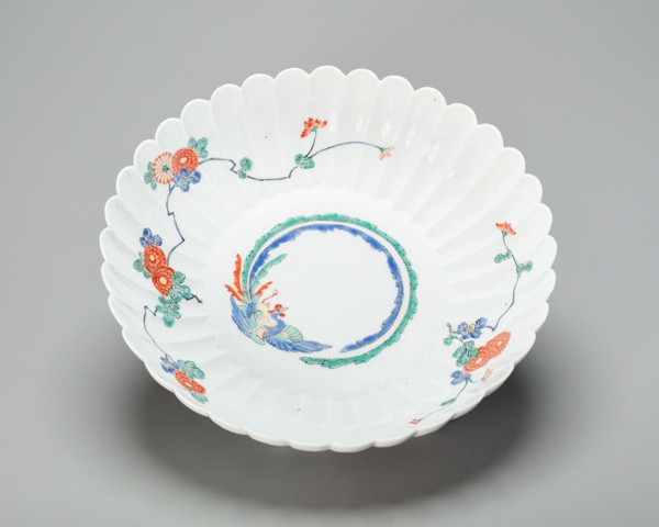 Arita Ware Kakiemon Floral-shaped Bowl