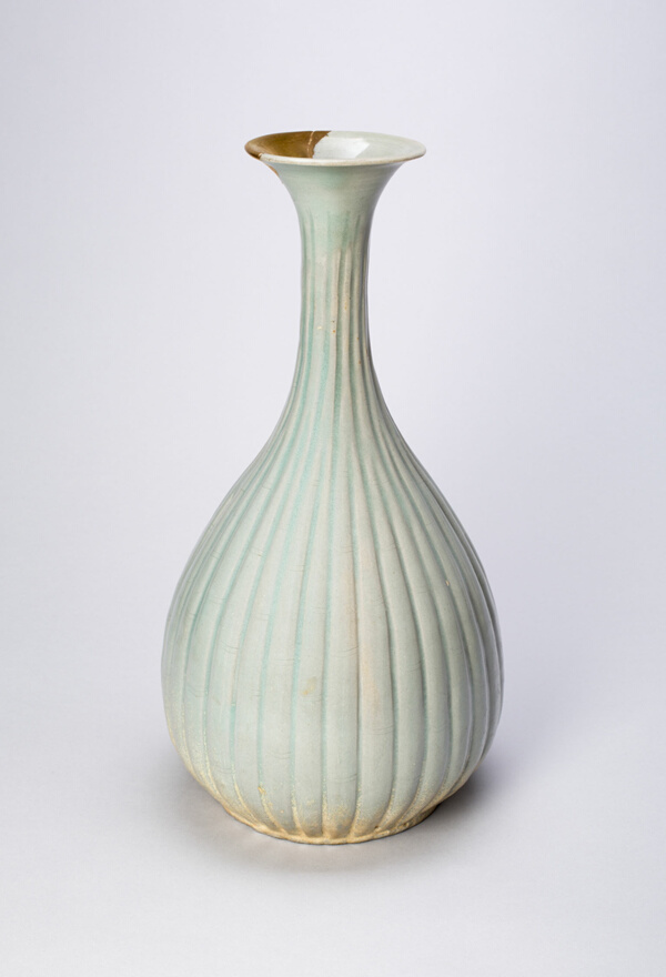 Bottle with Bamboo Fluting
