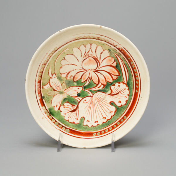 Shallow Bowl with Lotus Flower and Leaves