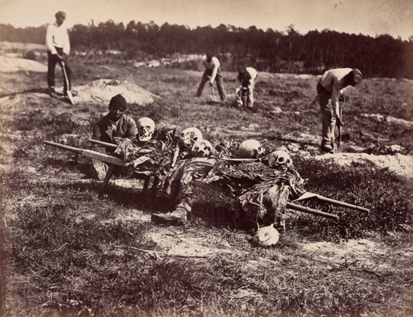 A Burial Party, Cold Harbor, Virginia, pl. 94 from the album 