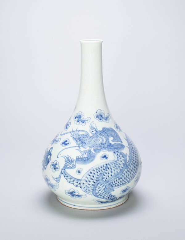 Bottle-Shaped Vase with Dragon Chasing Flaming Pearl