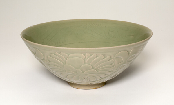 Conical Bowl with Peony Scroll and Leaves