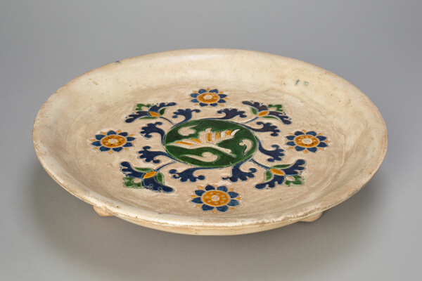 Tripod Dish with Flying Goose, Stylized Flowers and Vines