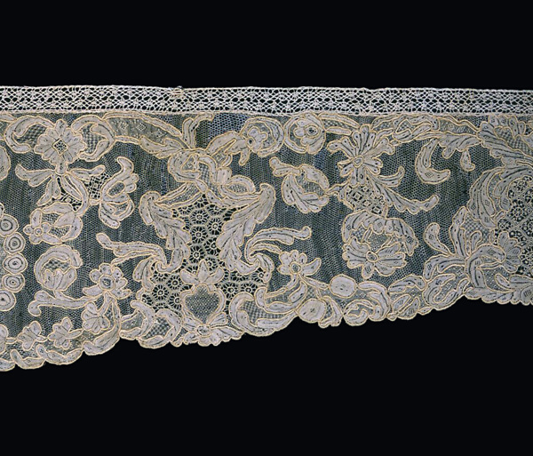 Sleeve Ruffle (Engageante) and Lappets (Joined)