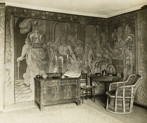 Kelmscott Manor: In the Tapestry Room
