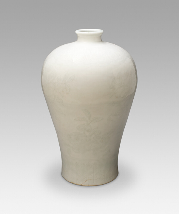 Vase (Meiping) with Peach, Pomegranate, Peapod, and Lychee
