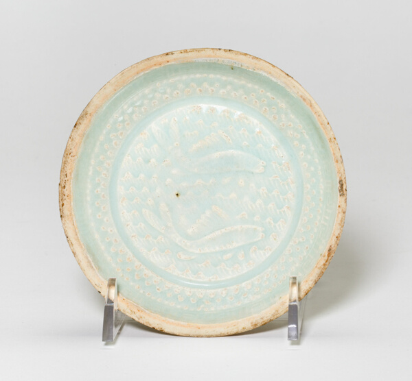 Saucer-Shaped Dish with Fish