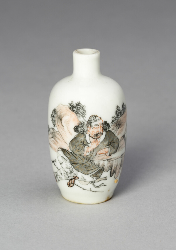 Snuff Bottle with Li Tieguai Leaning against a Rock