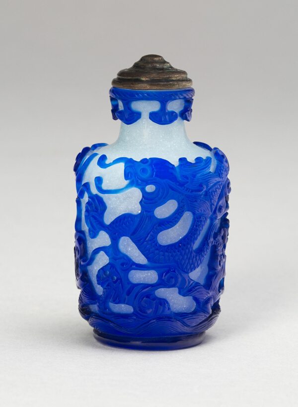 Snuff Bottle with Two Five-Clawed Dragons above Waves