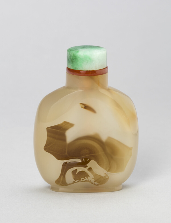 Snuff Bottle with a Hawk and a Bear beneath a Tree