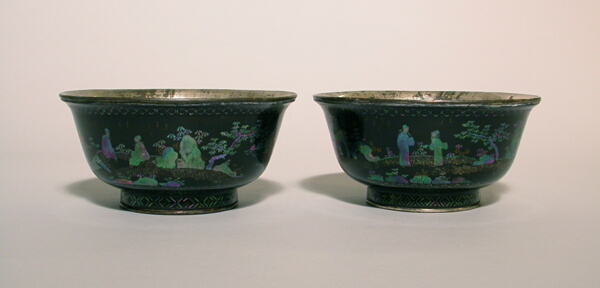 Pair of Bowls with Mother-of-Pearl Inlay