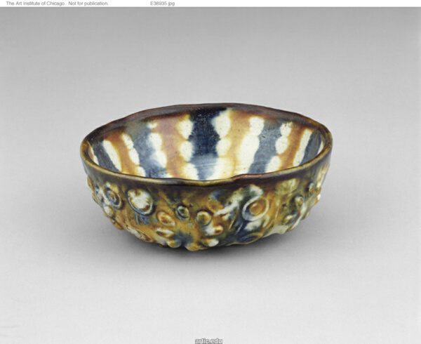 Lobed Bowl with Florets and Streaked Decoration