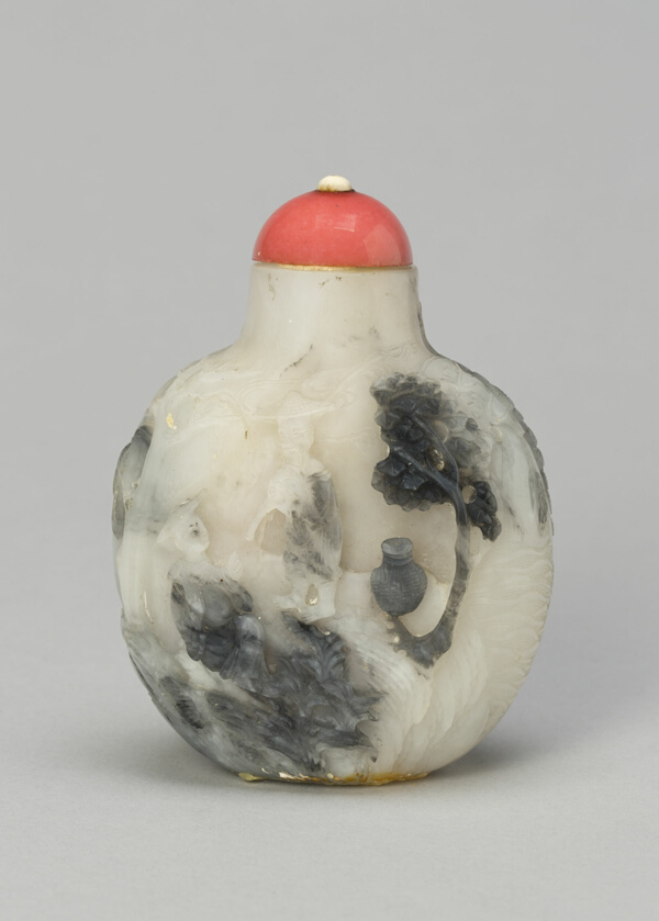 Snuff Bottle with Fishermen